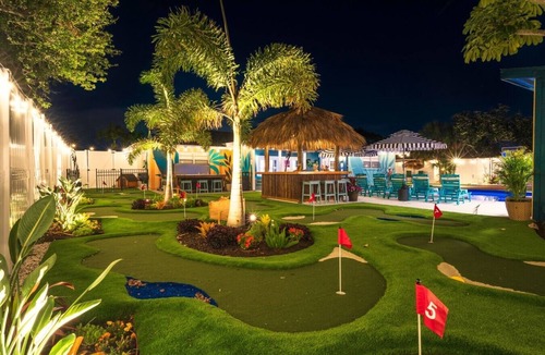 Palma Sola House | Htd Pool, TikiHut, Pickleball, Golf, 7 mi to AMI