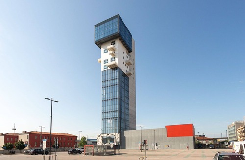 Mestre Apartment | Htm Tower - 10001 Executive by Halldis