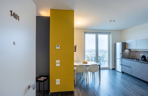 Mestre Apartment | Htm Tower - 1401 Executive Terrazza by Halldis
