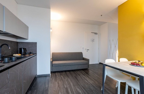 Mestre Apartment | Htm Tower - 1401 Executive Terrazza by Halldis