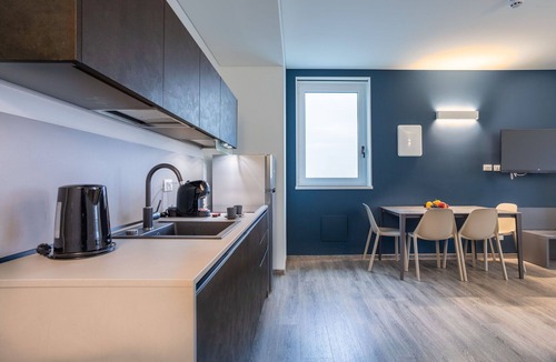 Mestre Apartment | Htm Tower - 1402 Executive Terrazza by Halldis