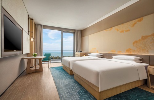 Yinhai Hotel | HUALUXE Resort Beihai Silver Beach by IHG