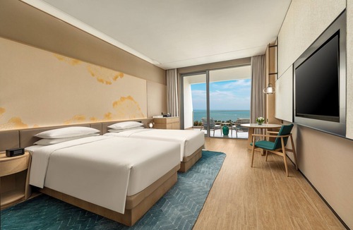 Yinhai Hotel | HUALUXE Resort Beihai Silver Beach by IHG