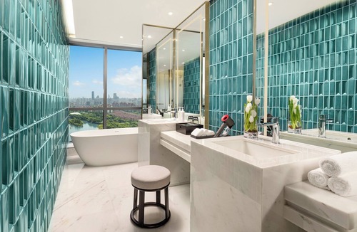 Putuo Hotel | HUALUXE Shanghai Changfeng Park by IHG