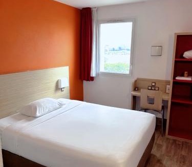 Istres Hotel | HubOne3 Istres