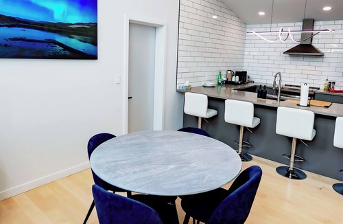 Kitimat House | Huckleberry Guest Suite 2 Bedroom executive suite in the heart of Kitimat BC