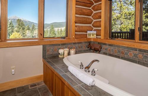 Skywood Preserve House | Huckleberry Hideaway