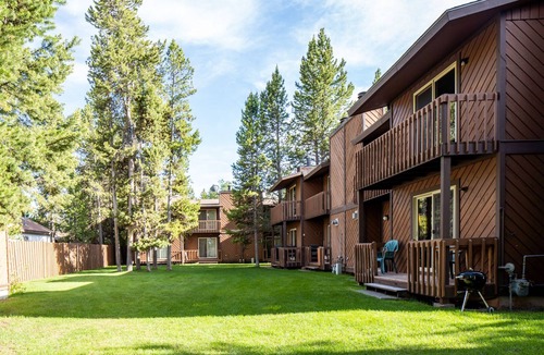West Yellowstone House | Huckleberry House