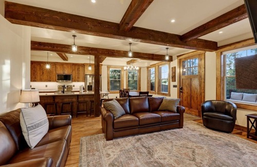 Island Park Cabin | Huckleberry Ridge | Sleeps 24, Mins Yellowstone, Hot Tub, Fire Pit!