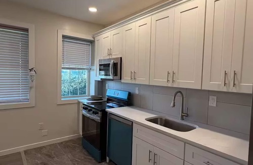 Middle Hope Apartment | Hudson Valley Top Getaway with a River View B