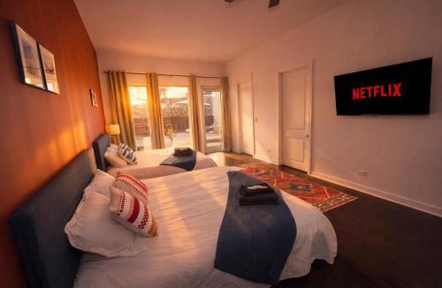 West Loop Apartment | Huge 5BR Heart of Fulton Market Duplex of Dreams