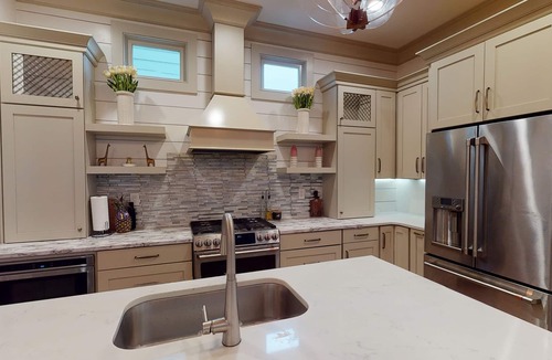 Prospect House | Huge and Contemporary Norton Commons House!