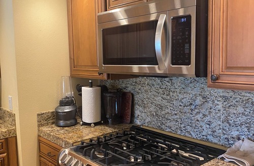 Rancho Mirage Condo | HUGE DISCOUNT PRICING FOR MAY THROUGH NOV 2026