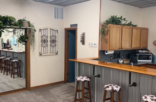 Stillwater House | HUGE Gameroom-Style Barndo in the countryside, minutes to Lake McMurtry & OSU!