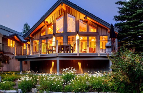 Nicklaus North House | Huge Golf Course Chalet- 5 Mins to Slopes