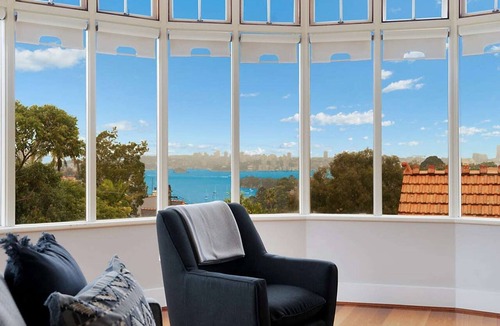 Cremorne Apartment | Huge Harbour View Apartment In Historic Home