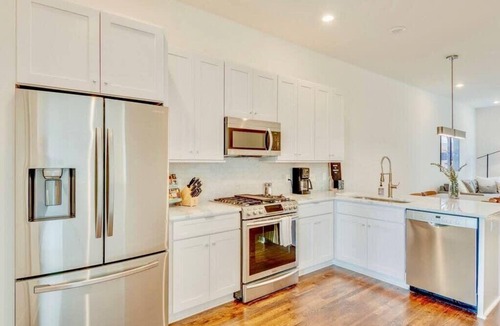 Hillsboro West End House | Huge Luxury Downtown Home w Rooftop Deck! 12 beds!