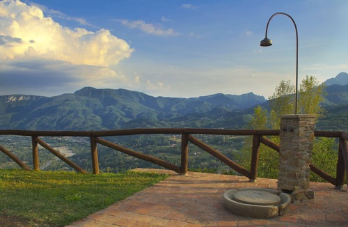 Perpoli Apartment | Huge Medieval Apartment in historic Tuscan Villa, 100% remodeled + pool