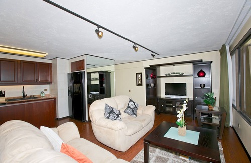 Waikiki Condo | Huge Panoramic Ocean View. Walk to the Beach. Low rate of 3,900 per month.