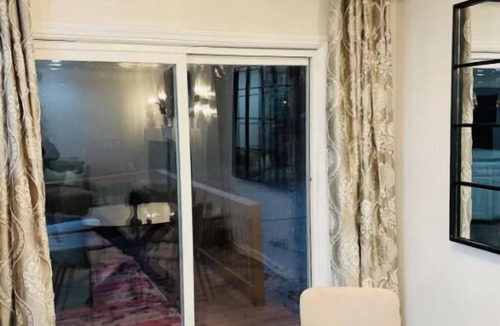 Concord House | Huge Private Pool/Large Fenced Yard/Firepit/Luxury/Walk to Gibson Mill