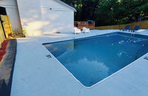 Concord House | Huge Private Pool/Large Fenced Yard/Firepit/Luxury/Walk to Gibson Mill