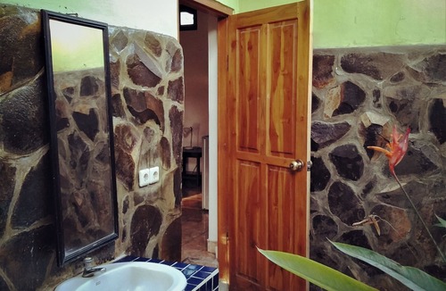 Anturan Bed & Breakfast | Huge room with open bathroom overlooking rice fields