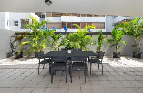 Fortitude Valley Apartment | Huge terrace apartment with free parking in the heart of Fortitude Valley
