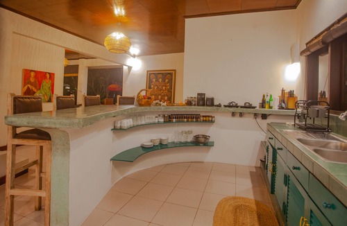 Kedewatan Villa | Huge Villa w/Pool and Spectacular Rooftop Patio!
