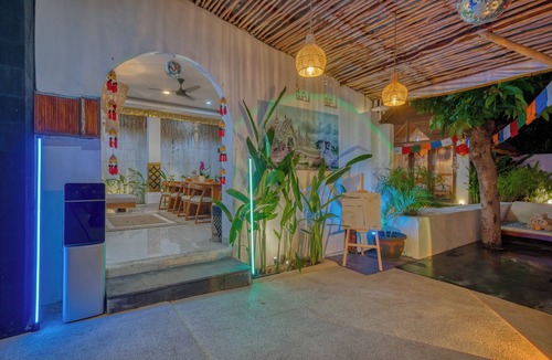 Pererenan Villa | Huge Villa with 2 Pools, 3 Minute Ride Beach