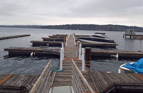 Seattle Metro Area Apartment | Huge Water-front Studio Ready for Your Romantic Stay！