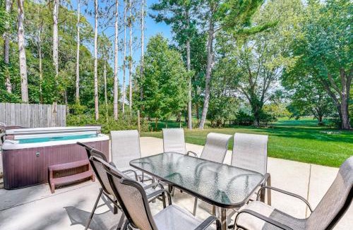 Whitehall House | Huge Whitehall Home Steps from Duck Lake