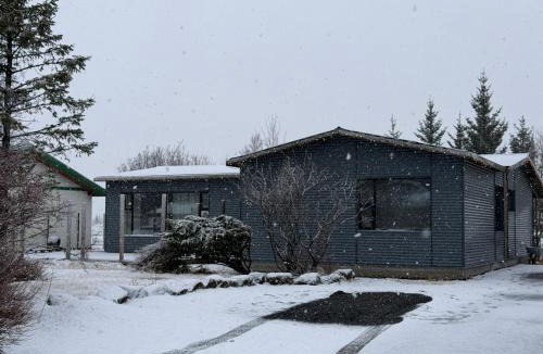 Hvolsvollur House | Hugleikshus