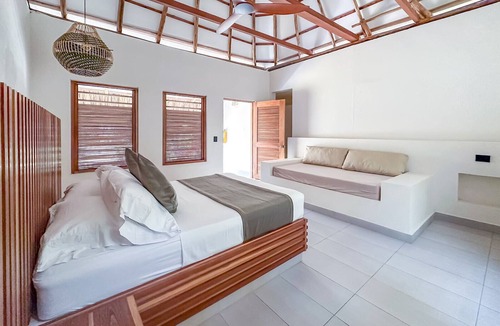 Palomino Hotel | Huku Beach Hostel Hostel Palomino
