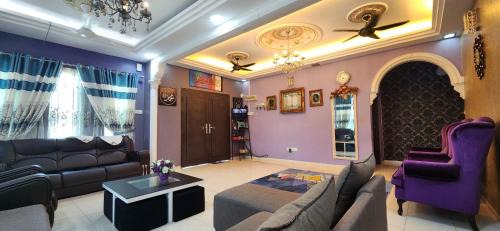 Sungai Besar House | Humayyah Homestay