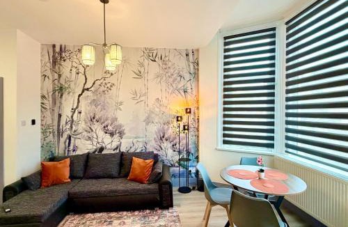 Cleethorpes Apartment | Humberside Apartments Spacious Cleethorpes Stay with Parking