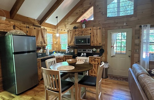 Stanardsville Cabin | Humble Bee Mountain Cabin