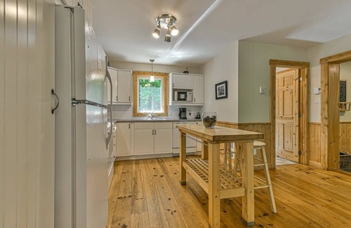 St-Adolphe-d'Howard House | Hummingbird Hill CITQ 221549