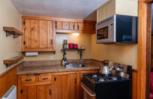Durango - Purgatory Cabin | Hummingbird Cabin at O-Bar-O