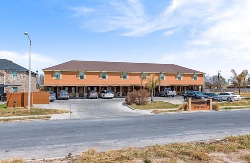 Pharr Apartment | Hummingbird Haven 1 with 2 Bed 2.5Bath and Patio