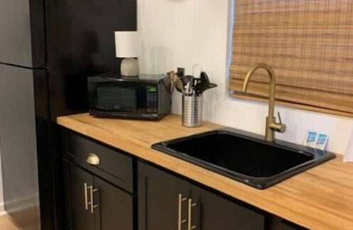 Murfreesboro Apartment | Hummingbird Hideaway- private self-check -Wi-Fi
