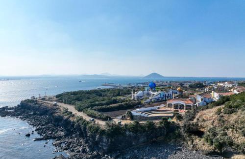 Jeju City Resort | Hundert Hills
