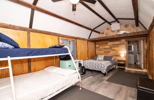 Murfreesboro Cabin | Hunter Cabin at Crater Diamonds