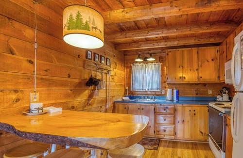 Rangeley Cottage | Hunter Cove Cabin #7 in the Hunter Cove Cabins Community