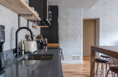 Hunter Hotel | Hunter Lodge, a Bluebird by Lark
