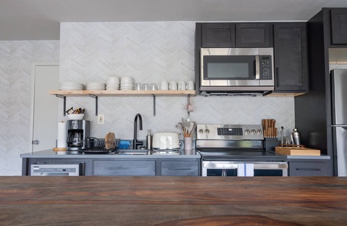 Hunter Hotel | Hunter Lodge, a Bluebird by Lark
