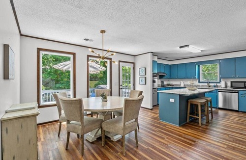 Harbison House | Hunter's Blind 4 bedroom 3.5 bth