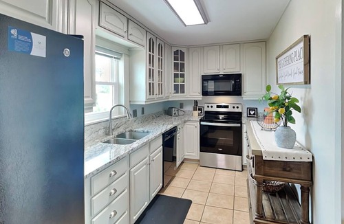 Crescent Beach Cottage | Hunter's Haven by Distinctive Beach Rentals