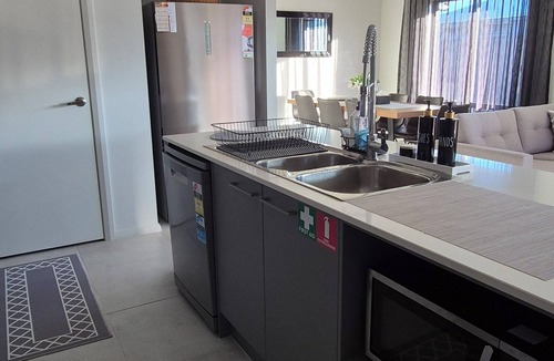 Bellbird House | Hunter Valley escape- 5 mins to the local wine region and 10 mins to centre.