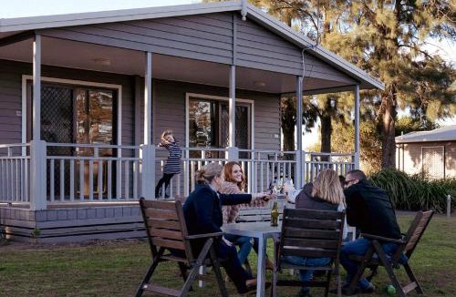 Pokolbin Resort | Hunter Valley Resort, Hunter Farm Adventure Centre & 4 Pines at the Farm