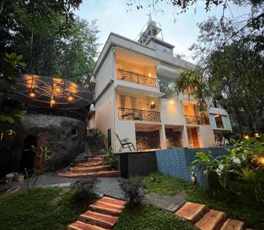 Vayittiri Resort | Hunters Hideout Resort